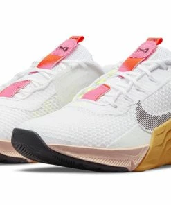 (WMNS) Nike Metcon 7 X 'Rawdacious' DA9625-121 -Nike shoes-shop 2 d864cf8e 63d2 4a5c b640 9300e85e15cf