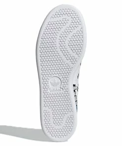 Adidas Originals Adidas Kasing Lung X Disney X Stan Smith 'Labubu Mickey Mouse' GZ8841 -Nike shoes-shop 4 1696e7a9 bcfe 44fa a2b3 26a426f31c4b